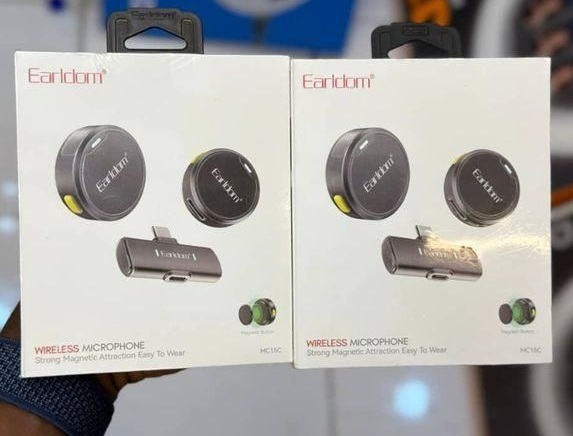 Mikrofon Wireless Earldom MC15C me Marrës Type-C, me lidhje Bluetooth pa tela, për vlog, intervista dhe transmetime live, e gri e errët / e zezë