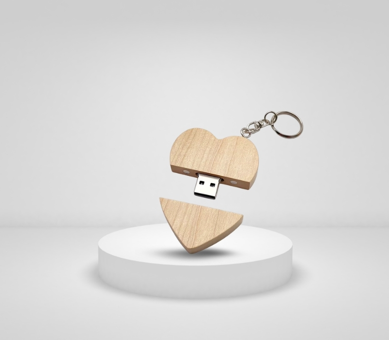 USB Flash Drive 16GB prej Druri në Formë Zemre, për ruajtje dhe transferim të të dhënave, për kompjuter, punë dhe ruajtje të të dhënave, material druri natyral