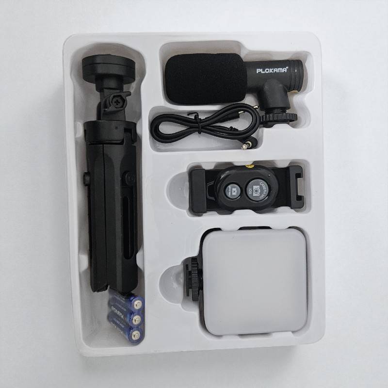 Aksesor praktik Plokama Video-Making Kit PK-772, me dizajn modern dhe funksional, për krijim përmbajtjeje dhe video, ngjyrë e zezë